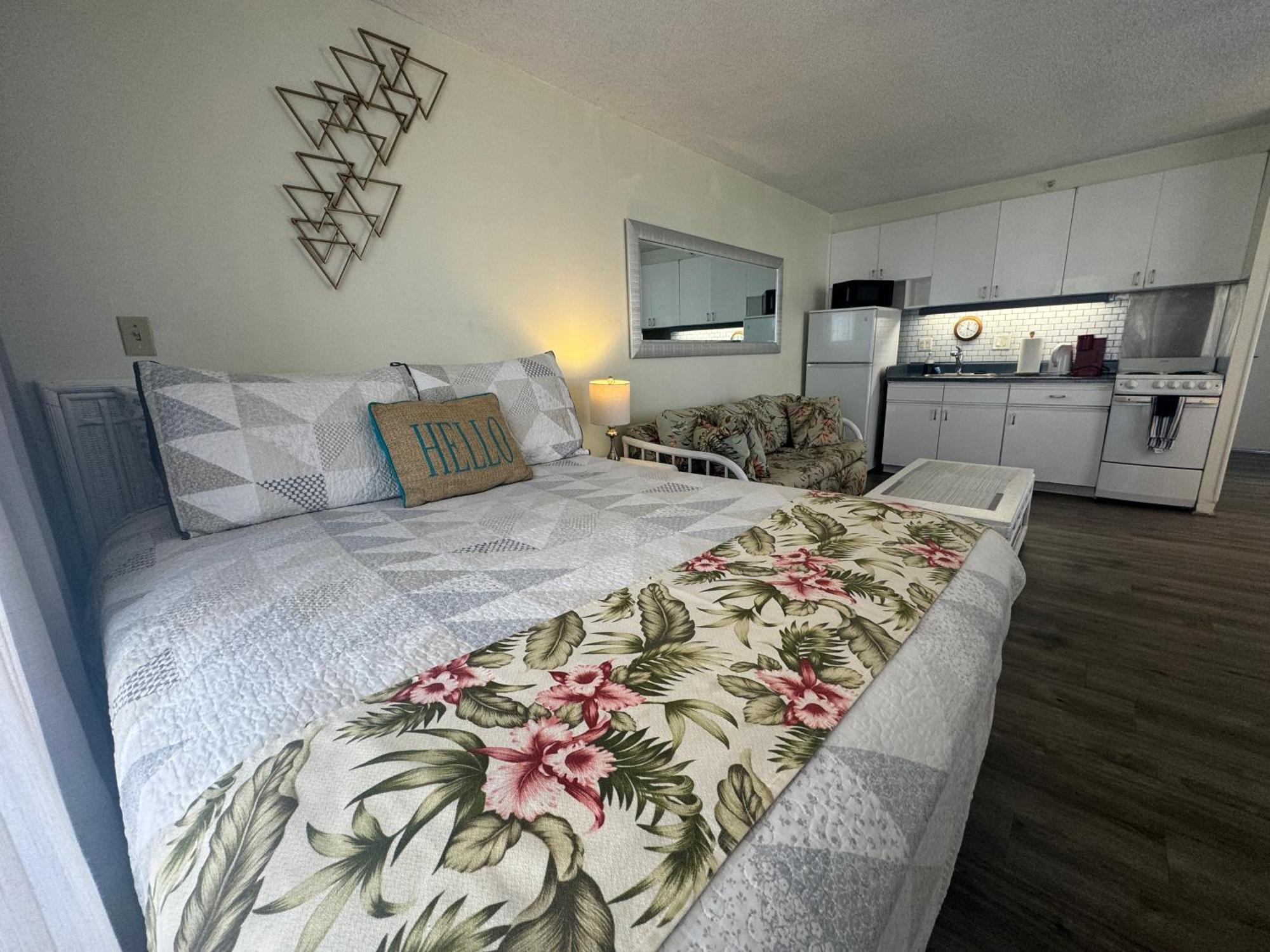 Tropical Studios At Marine Surf Waikiki - Free Parking - Best Location - Full Kitchen - Swimming Pool Honolulu Eksteriør bilde