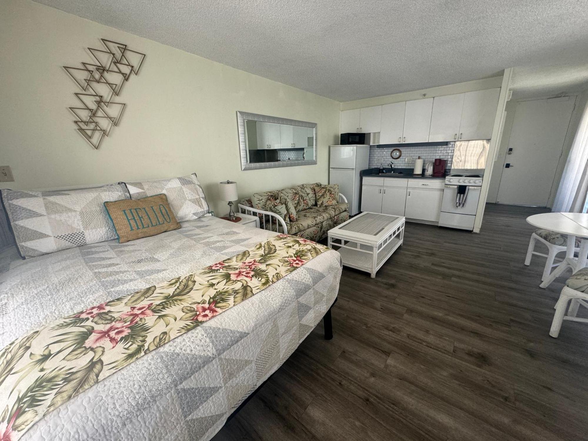 Tropical Studios At Marine Surf Waikiki - Free Parking - Best Location - Full Kitchen - Swimming Pool Honolulu Eksteriør bilde