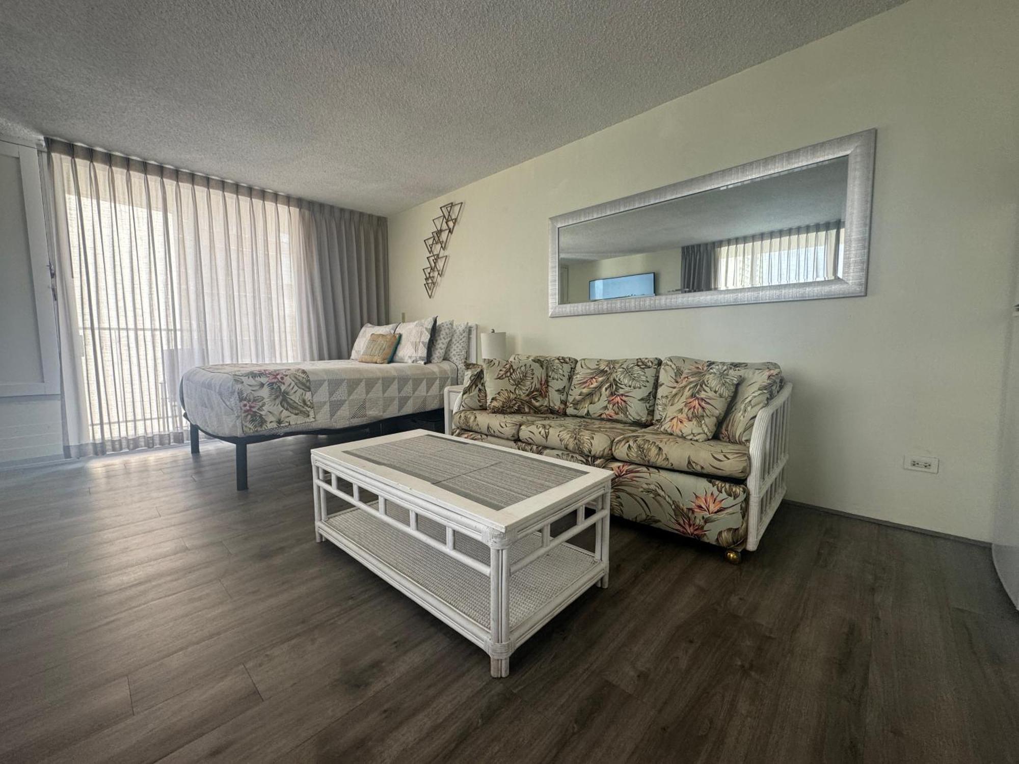 Tropical Studios At Marine Surf Waikiki - Free Parking - Best Location - Full Kitchen - Swimming Pool Honolulu Eksteriør bilde