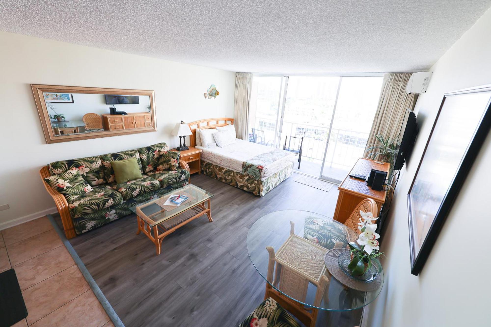 Tropical Studios At Marine Surf Waikiki - Free Parking - Best Location - Full Kitchen - Swimming Pool Honolulu Eksteriør bilde