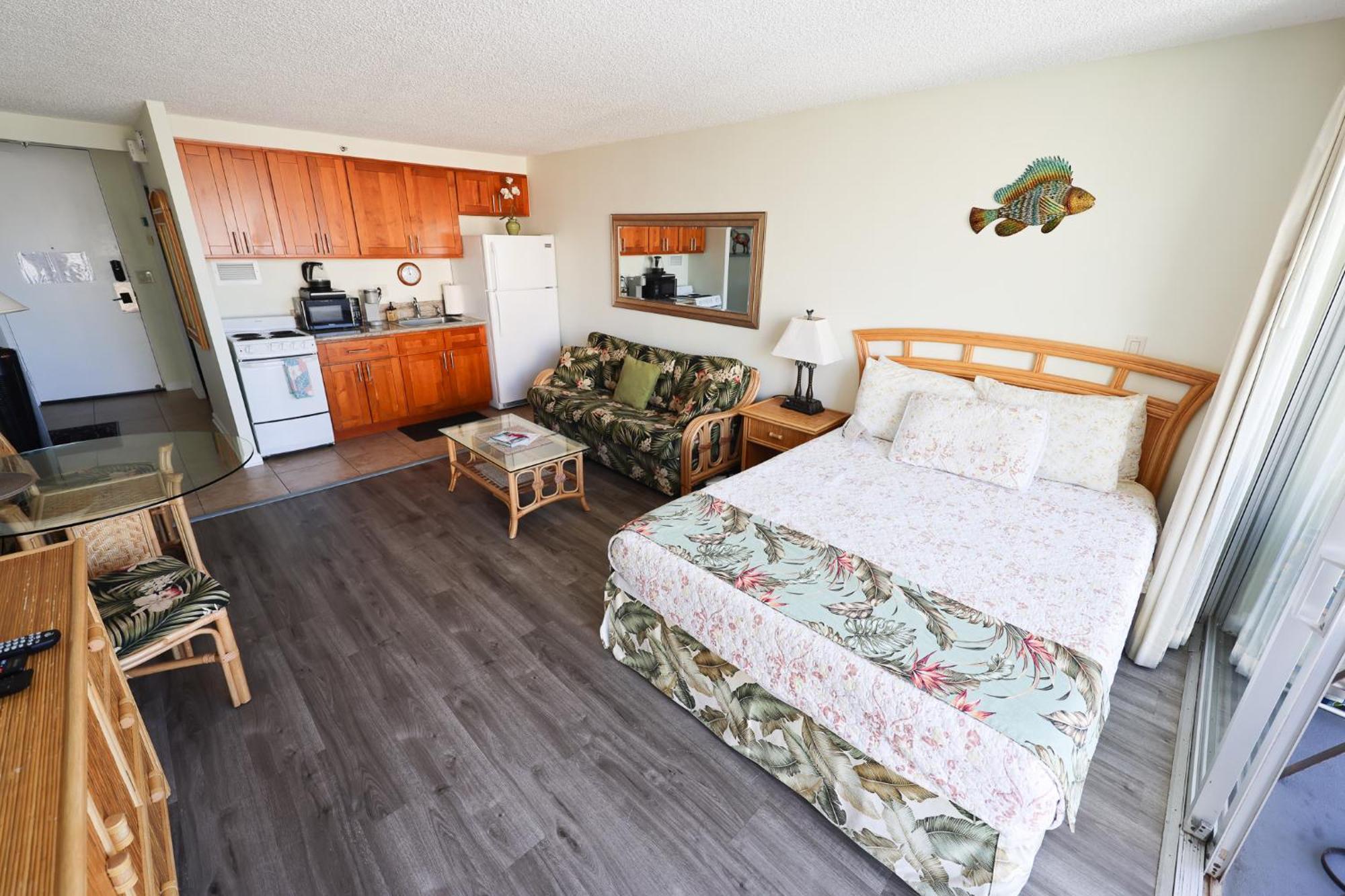 Tropical Studios At Marine Surf Waikiki - Free Parking - Best Location - Full Kitchen - Swimming Pool Honolulu Eksteriør bilde