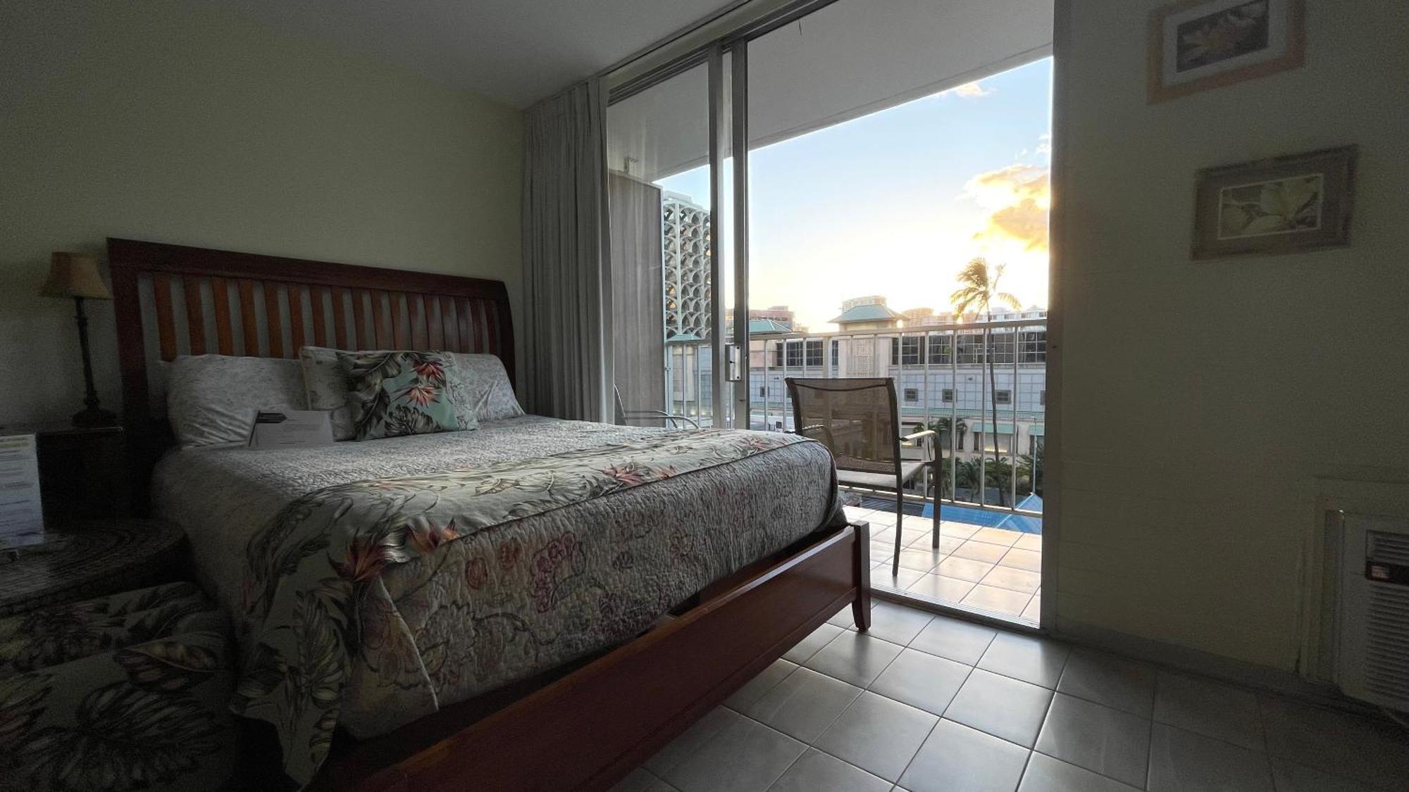 Tropical Studios At Marine Surf Waikiki - Free Parking - Best Location - Full Kitchen - Swimming Pool Honolulu Eksteriør bilde
