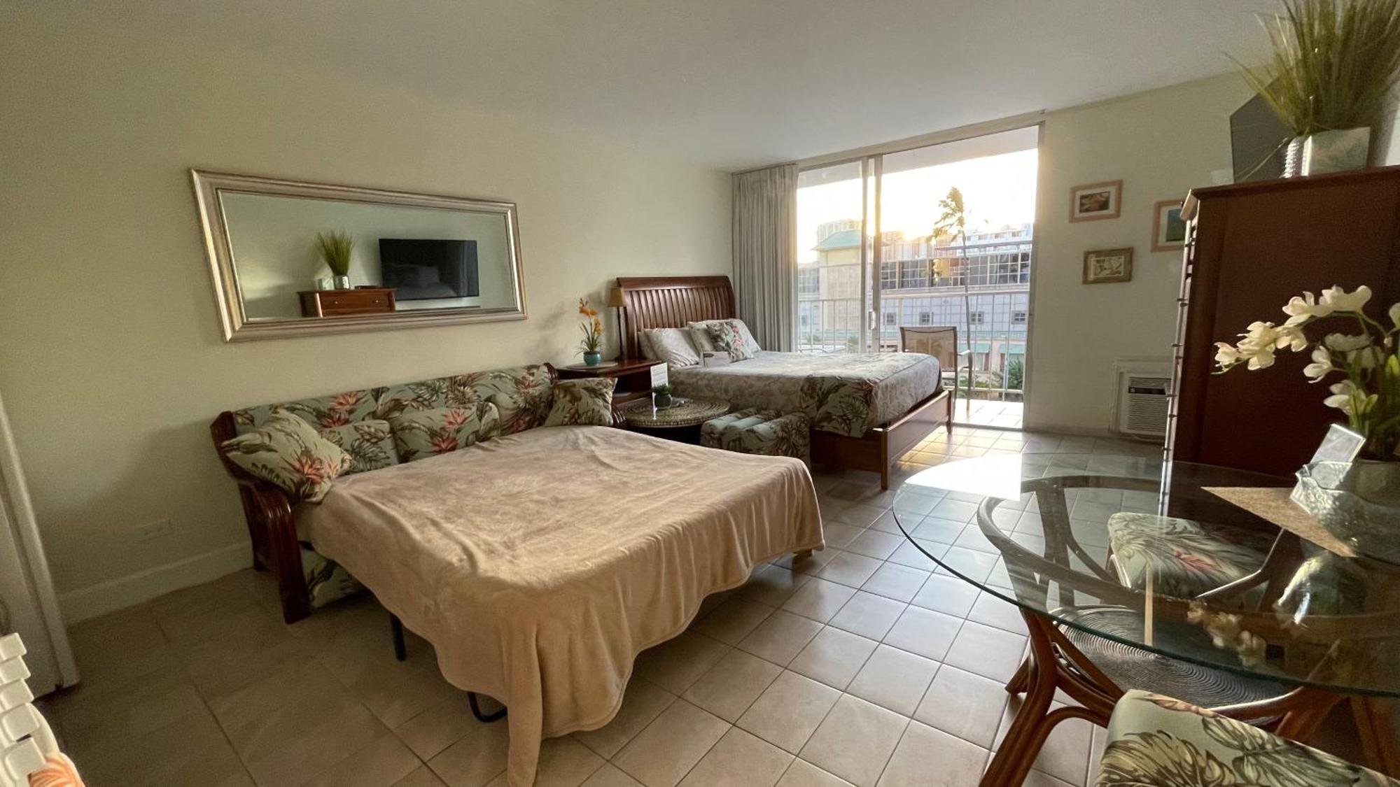 Tropical Studios At Marine Surf Waikiki - Free Parking - Best Location - Full Kitchen - Swimming Pool Honolulu Eksteriør bilde