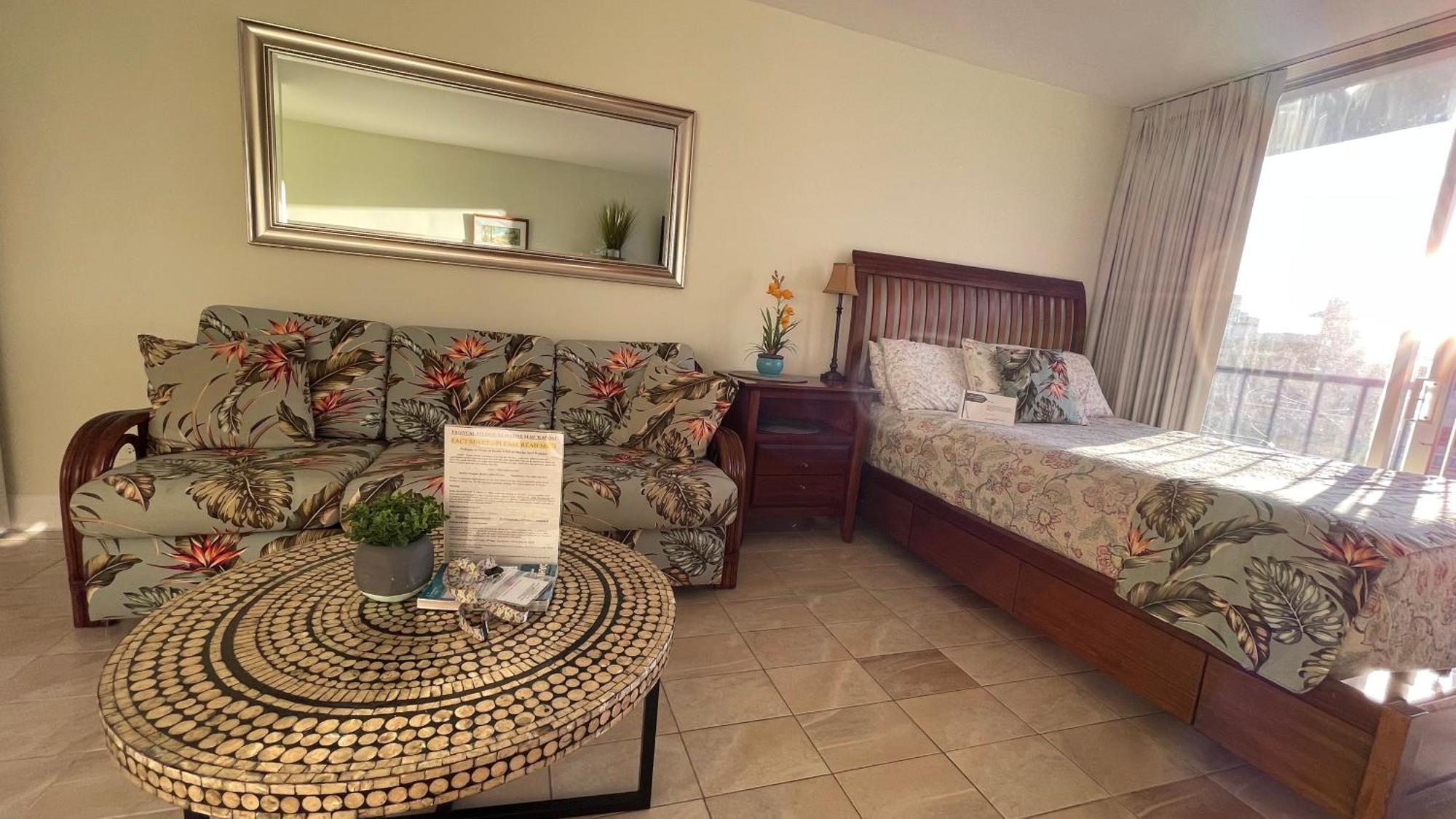 Tropical Studios At Marine Surf Waikiki - Free Parking - Best Location - Full Kitchen - Swimming Pool Honolulu Eksteriør bilde