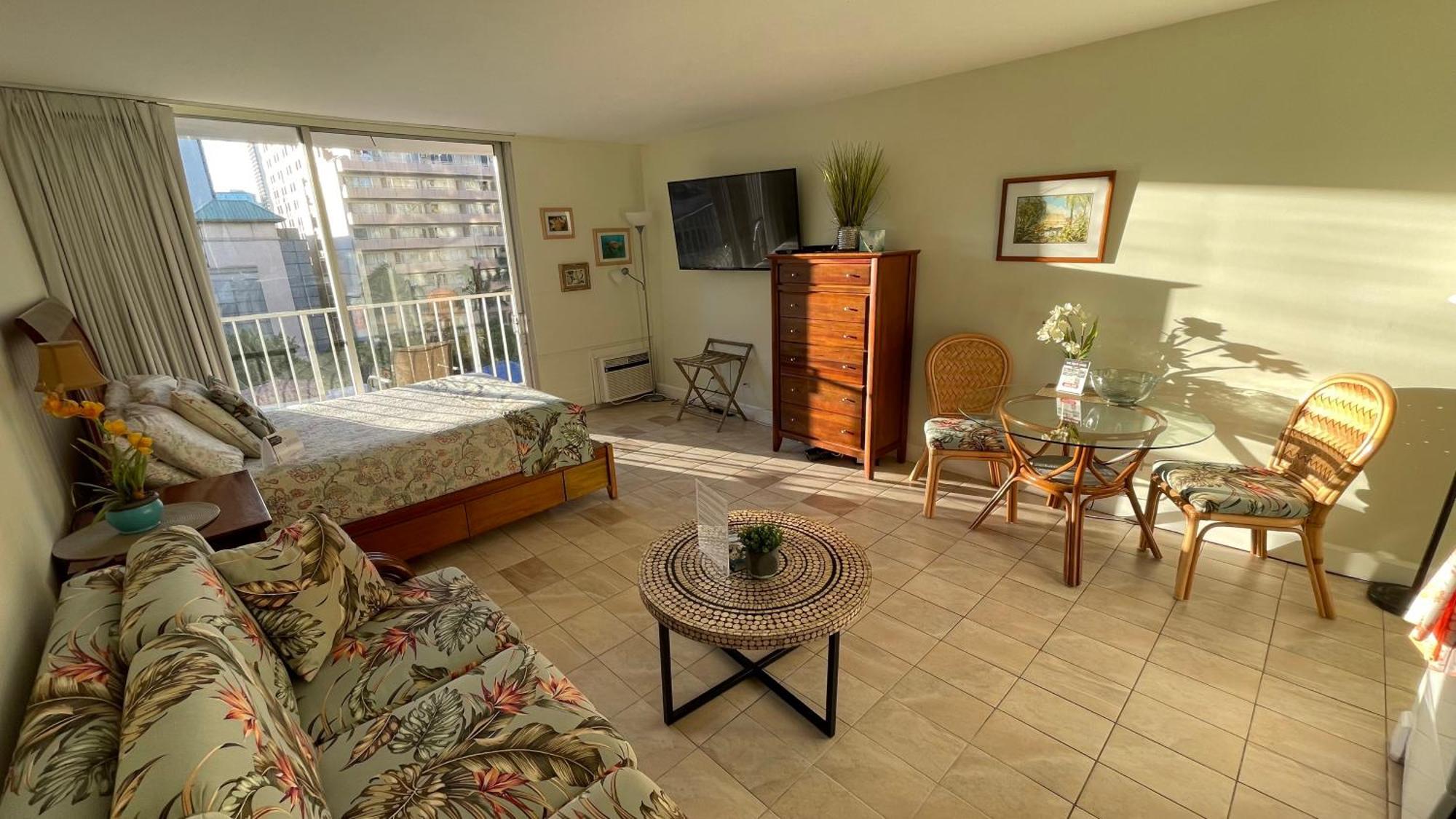 Tropical Studios At Marine Surf Waikiki - Free Parking - Best Location - Full Kitchen - Swimming Pool Honolulu Eksteriør bilde