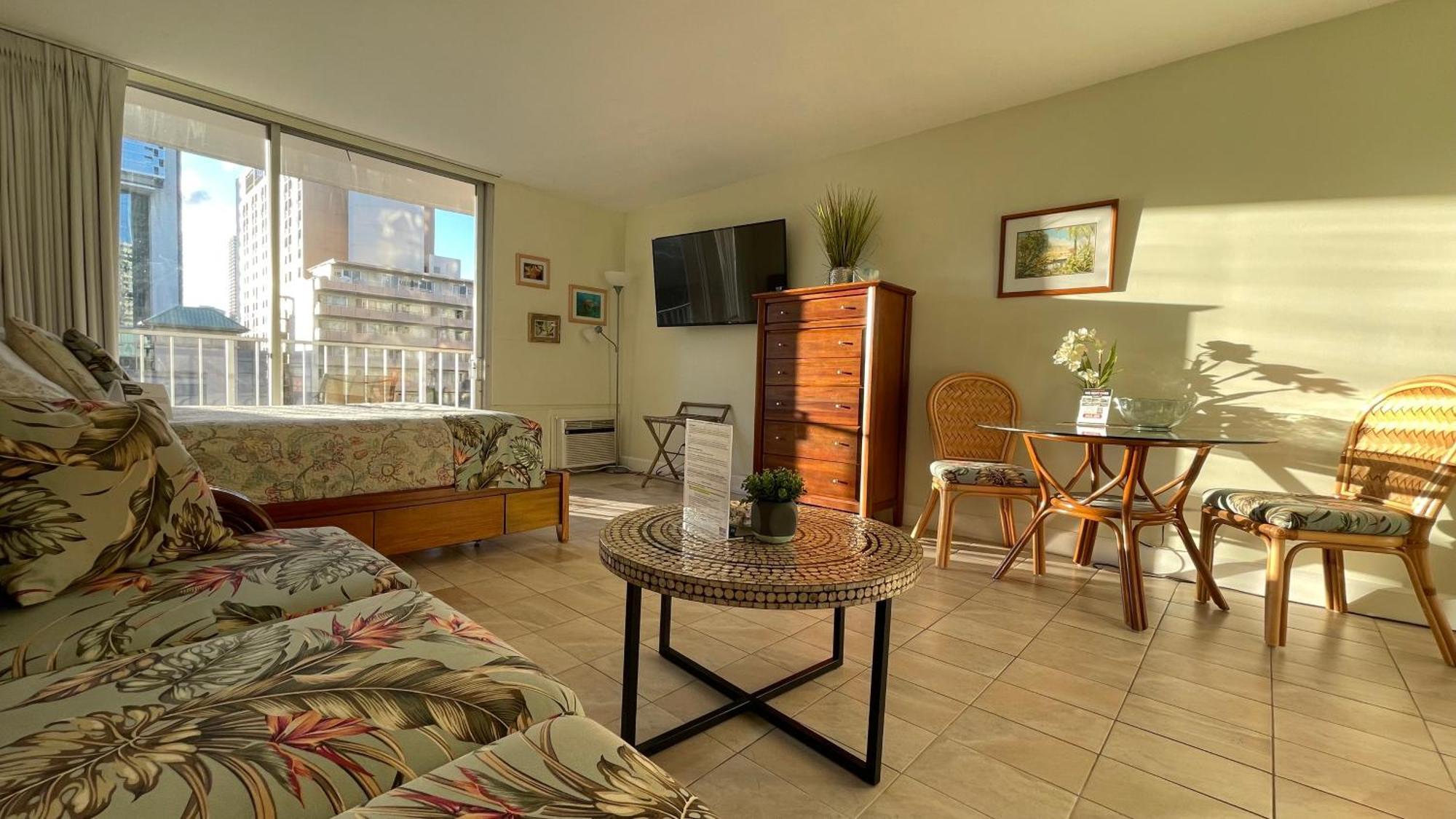 Tropical Studios At Marine Surf Waikiki - Free Parking - Best Location - Full Kitchen - Swimming Pool Honolulu Eksteriør bilde