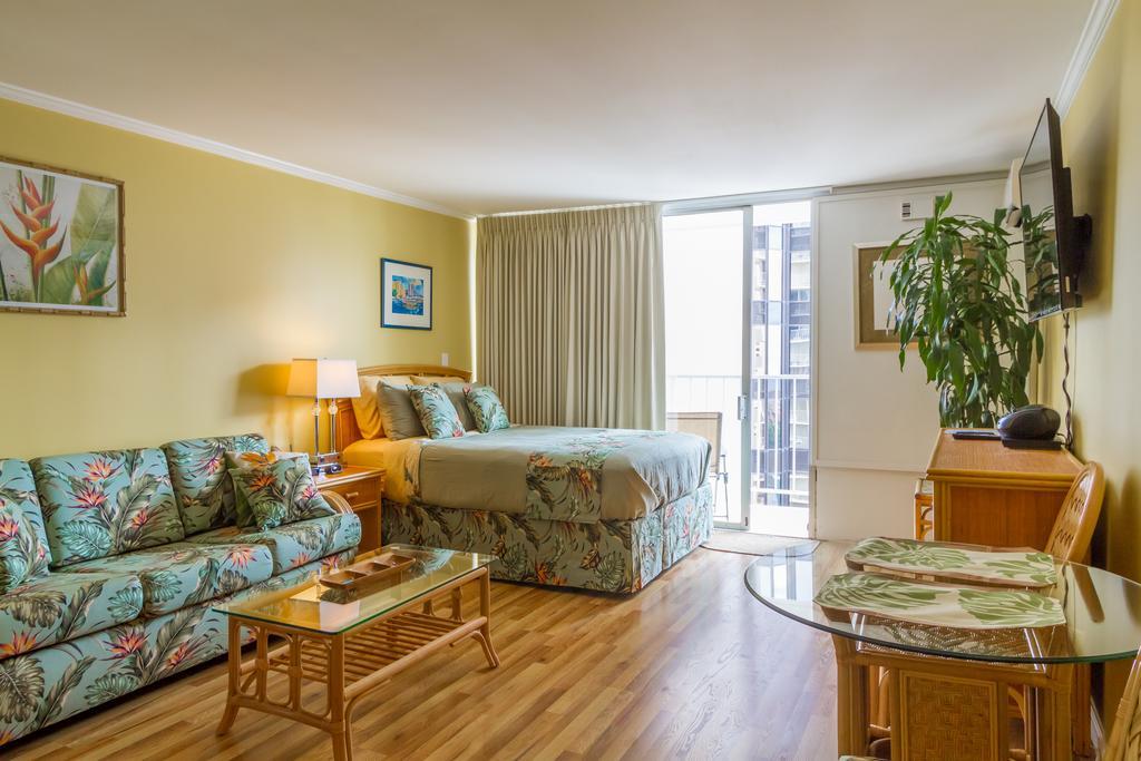 Tropical Studios At Marine Surf Waikiki - Free Parking - Best Location - Full Kitchen - Swimming Pool Honolulu Eksteriør bilde